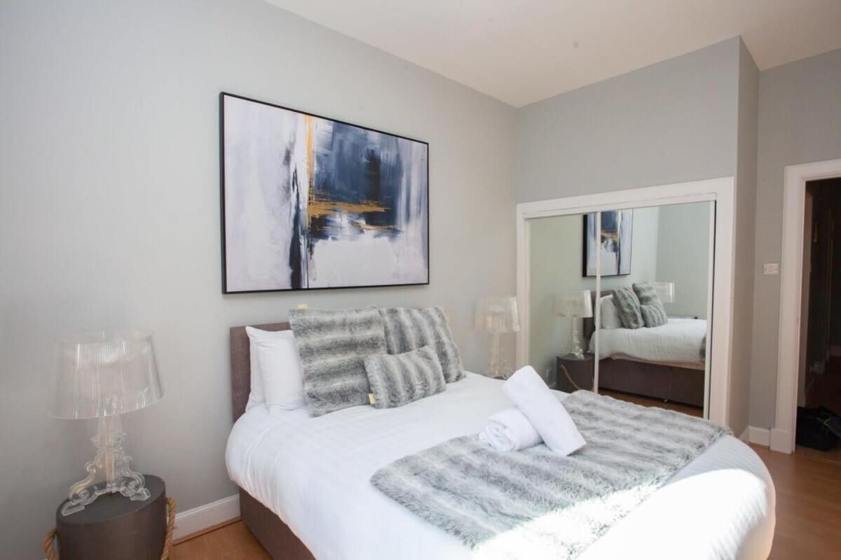 Modern And Refurbished Flat In Merchant City Glasgow Exteriör bild