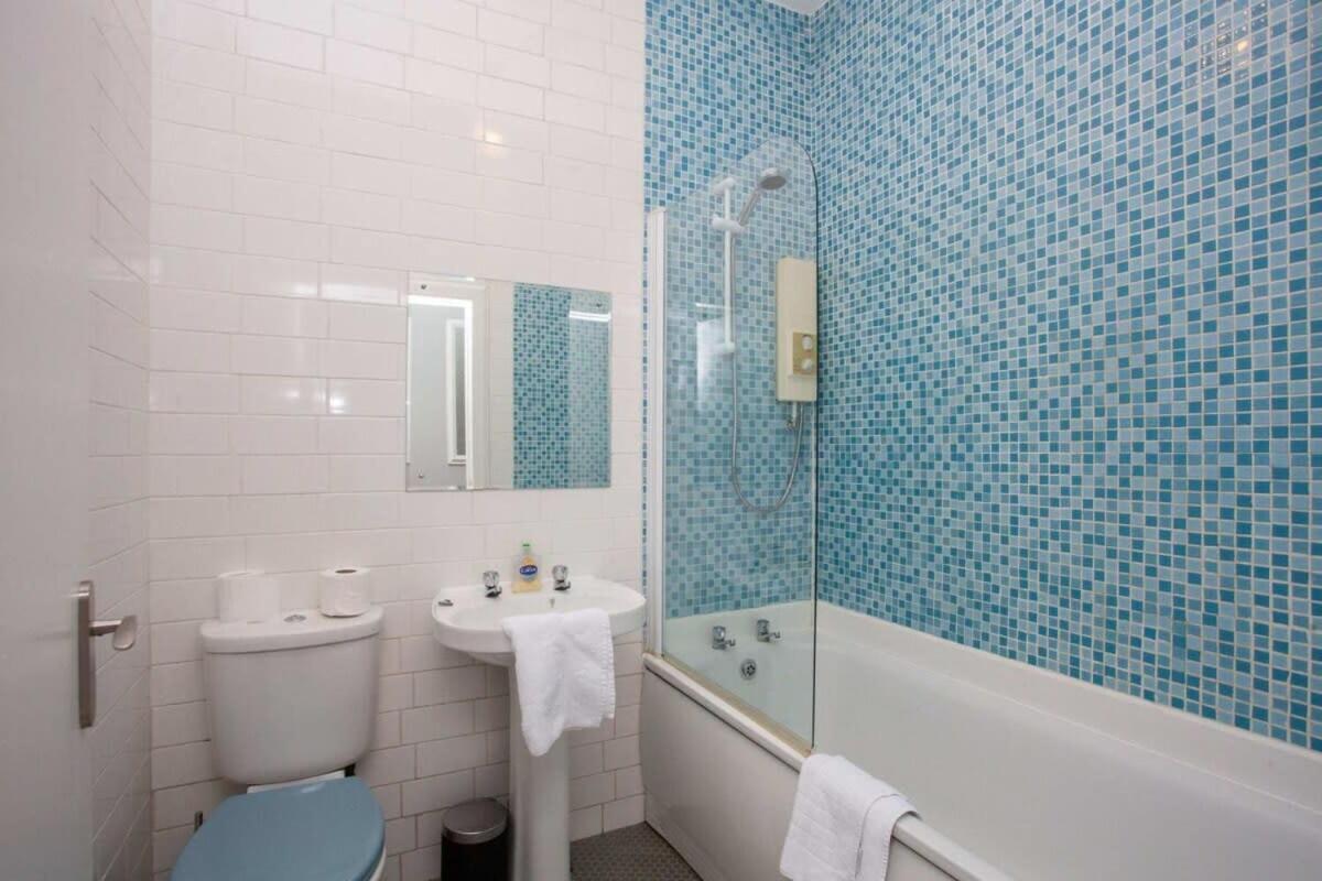 Modern And Refurbished Flat In Merchant City Glasgow Exteriör bild